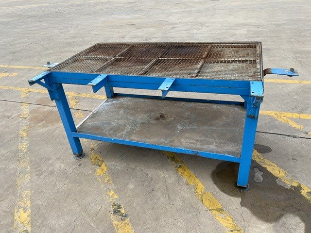 <p>Parts Wash Table</p>