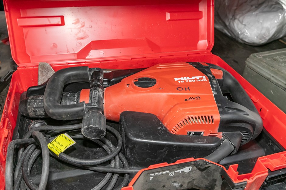 Hilti TE 700-AVR Jack Hammer with Poly Case