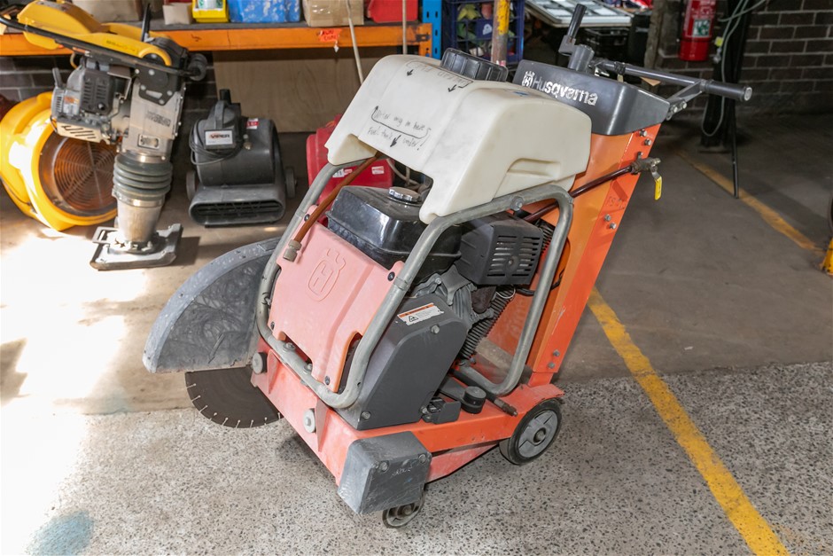Husqvarna FS413 Concrete Saw