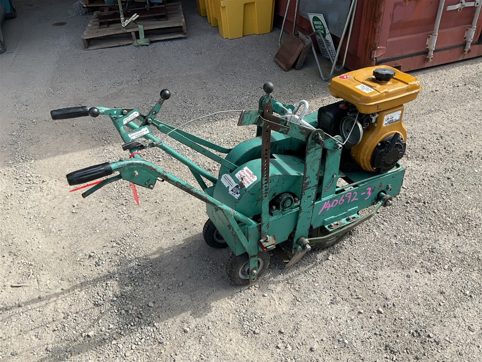 Turf Cutter Auction (0099-3036671) | Grays Australia
