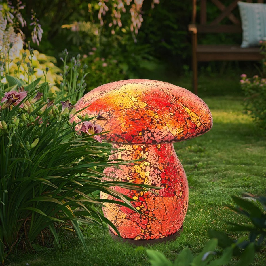 AURORA Lighting Mosaic Solar Mushroom Light, Red. N.B: Damaged packaging.
