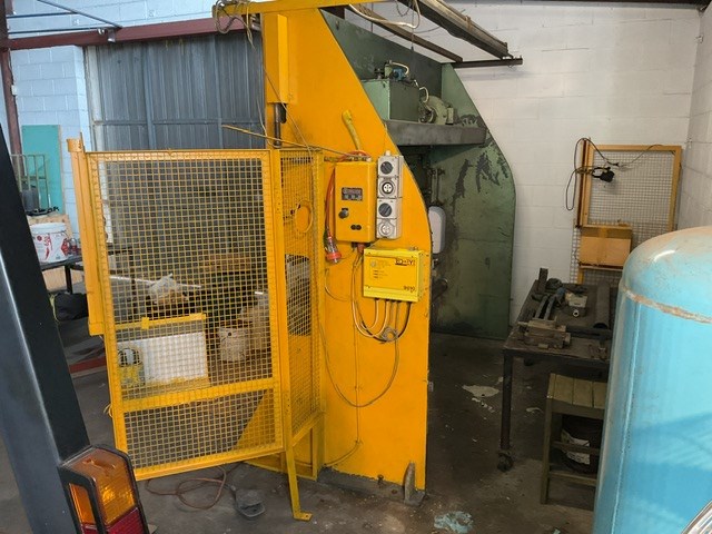 Circa 1970 Hydrabend series 60 Hydraulic Press Brake