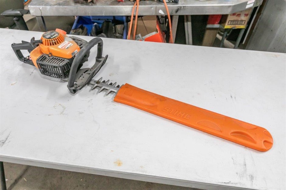 TANAKA THT-20 Petrol Hedge Trimmer