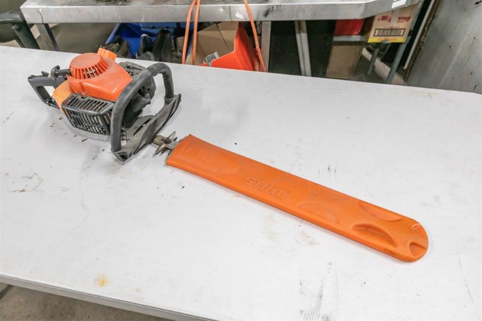 TANAKA THT-20 Petrol Hedge Trimmer