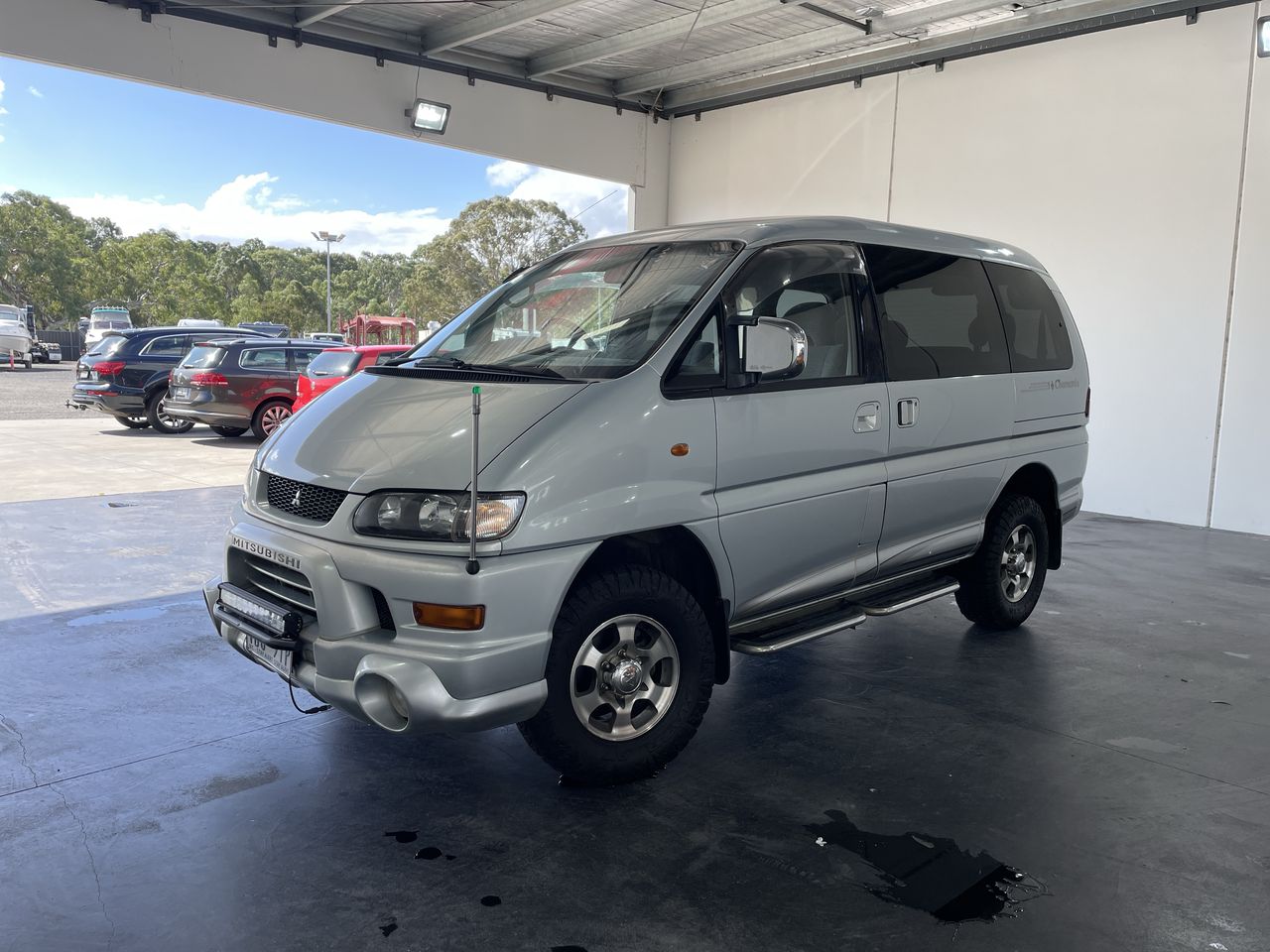 2002 Mitsubishi Delica Automatic 8 Seats Wagon