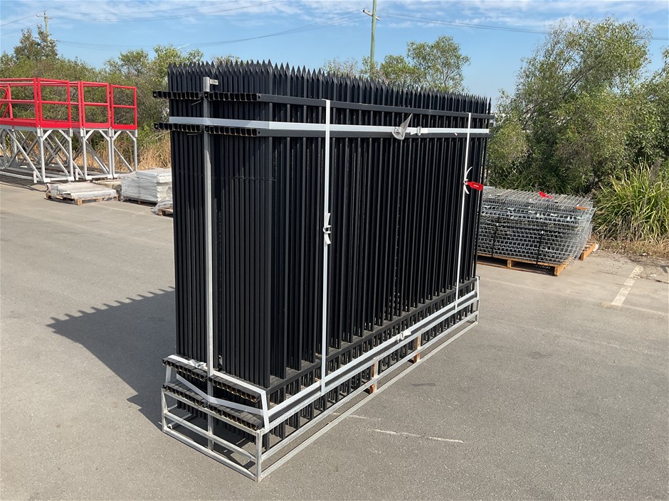 <p>Qty of Fence Panels and Posts</p>