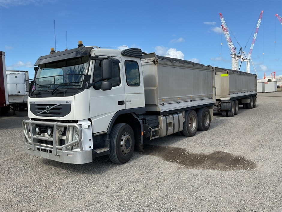 2012 Volvo FM 6 x 4 Tipper Truck & 2012 Sheppard A4DOG-300T Tipper Trailer