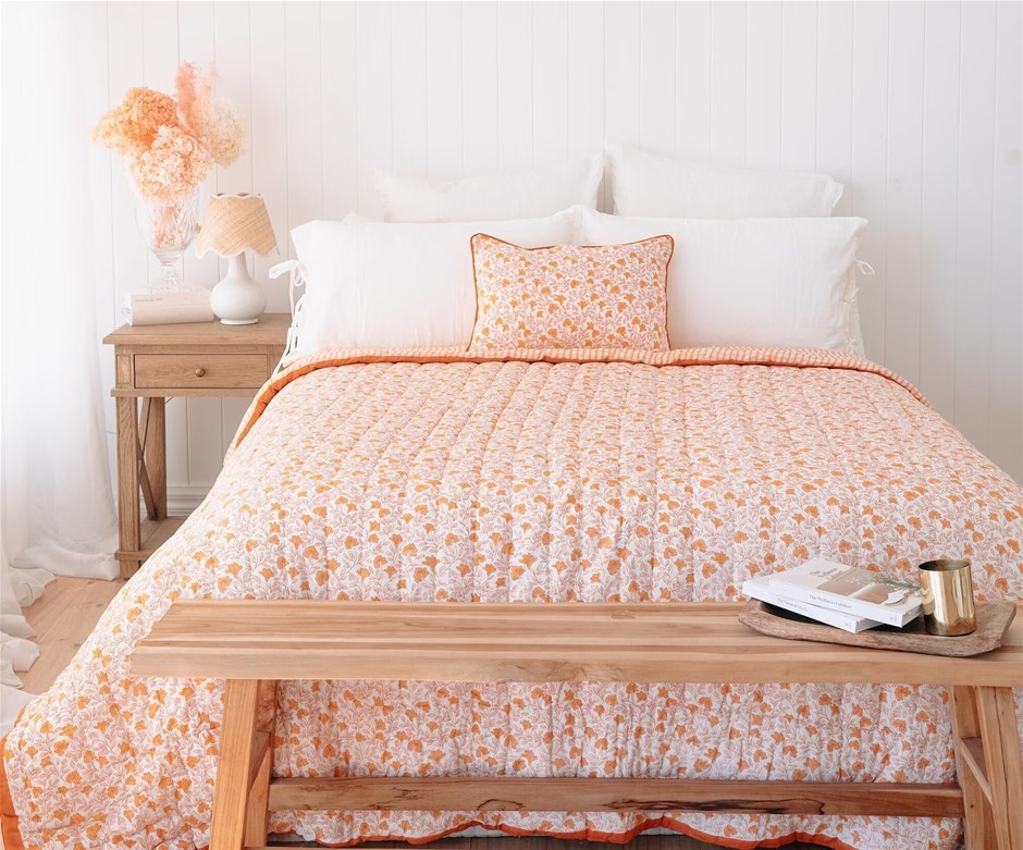 MISS SUNDARA Botanical Floral Print Quilt, Filled Reversible Side Plaid Qui