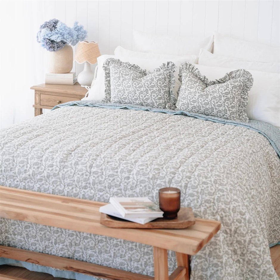 MISS SUNDARA Botanical Floral Block Print Quilt, Filled Reversible Side Pla