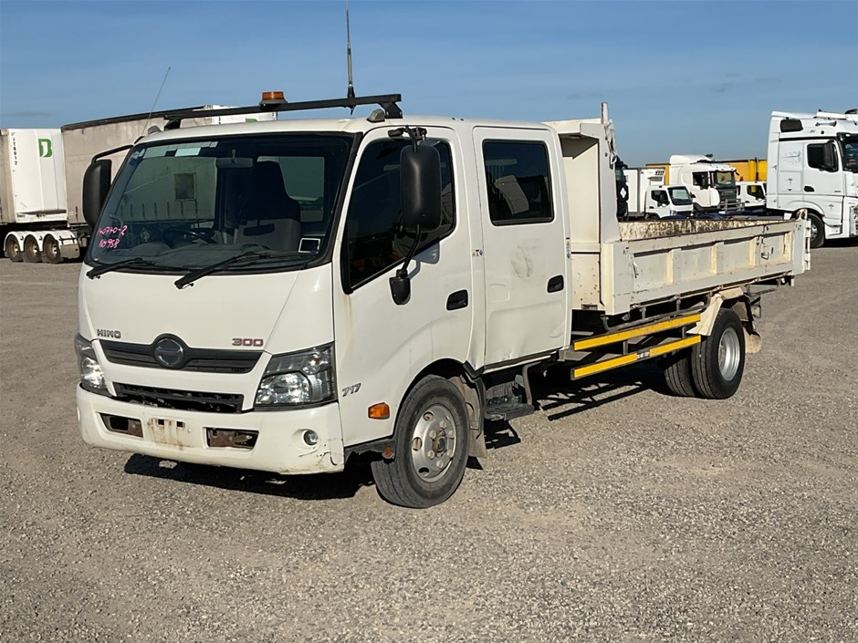 <p>2018 Hino 300 4 x 2 Tipper Truck</p>