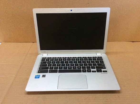 TOSHIBA SWANKY CB30-B Laptop CELERON N2840 2GBRAM/16GB