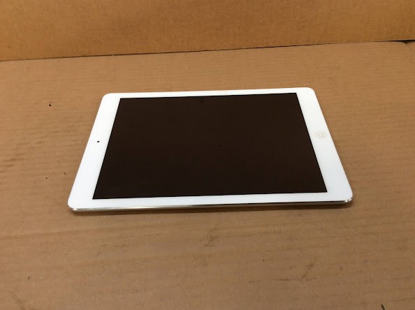 APPLE IPAD AIR(A1474) Tablet 32GB
