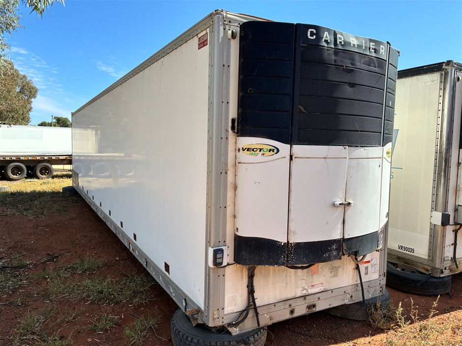 Lucar cargo van Refrigerated Truck Body (44 Ft)