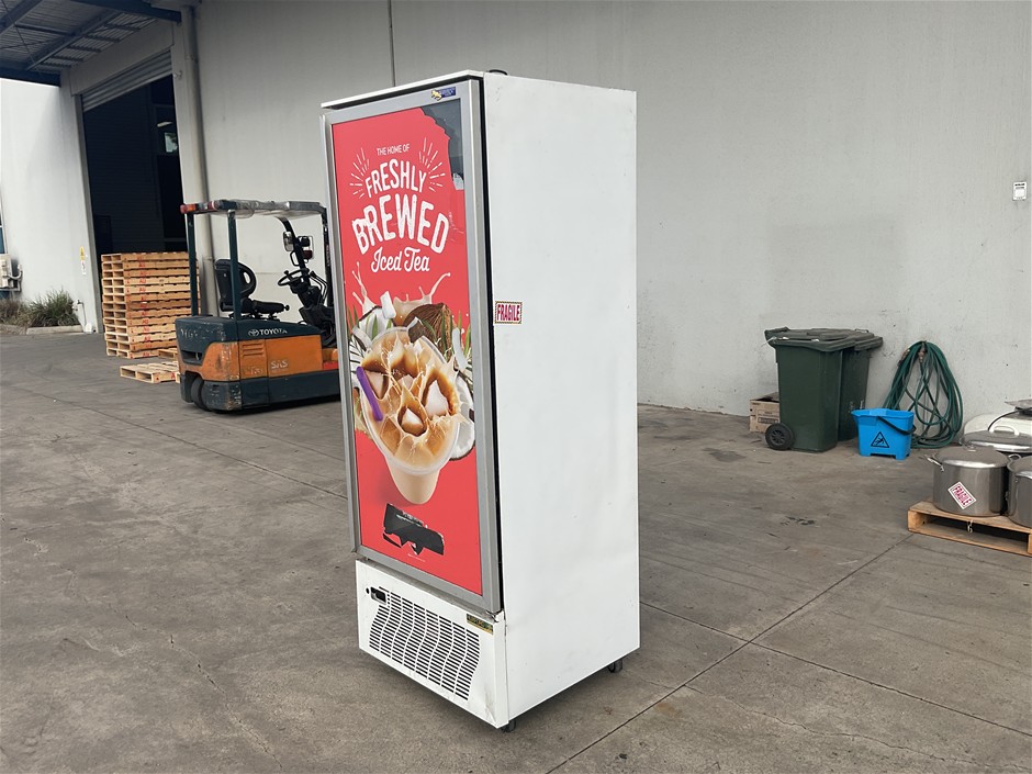 Huxfords single door fridge