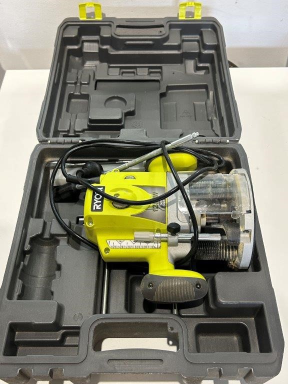 2014 RYOBI ERT1250RG Electric Plunge Router in carrycase