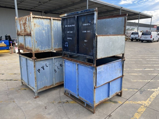 <p>Steel Stackable Stillages x 6</p>