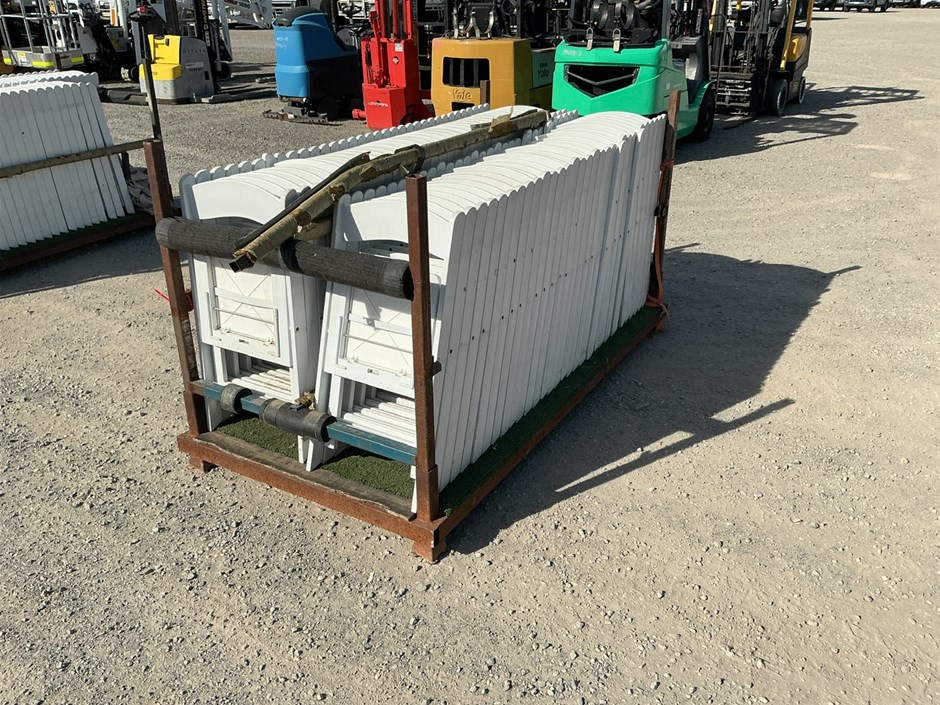 <p>65 Folding Plastic Chairs on Stillage </p>