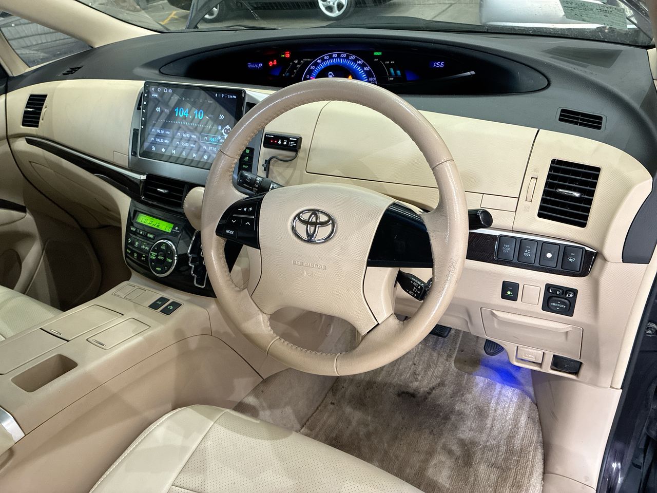 Vehicle photo