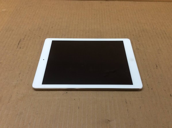 APPLE IPAD AIR(A1474) Tablet 32GB