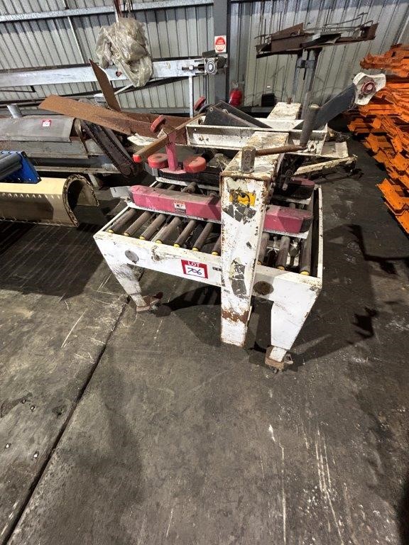 IOPAK 2006 Carton Taping Machine