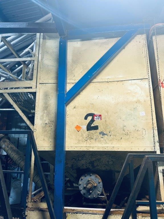 Steel Constructed Product Hopper (L2) Together with Screw Conveyor