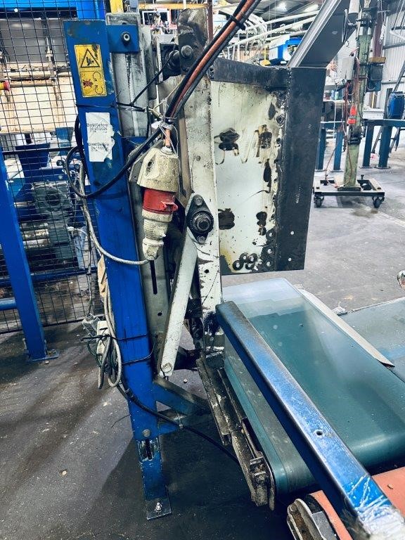 1 x Belt Conveyor with Hydrauliclly Operated Bag Kicker on Fabricated Stand