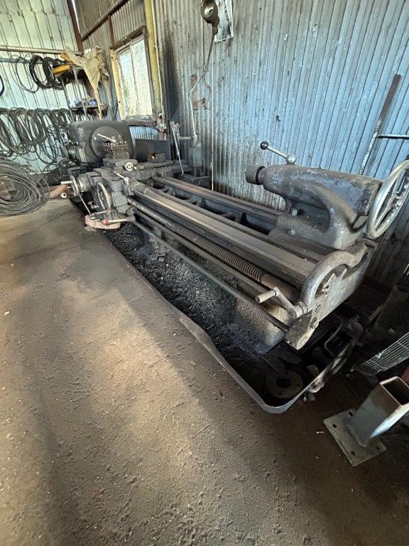 DEAN SMITH + GRACE 18" Swing Heavy Duty Gap Bed Lathe