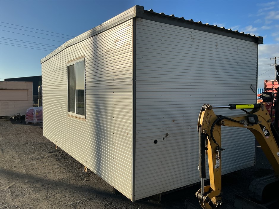 <p>Transportable Office 6m x 3m</p>