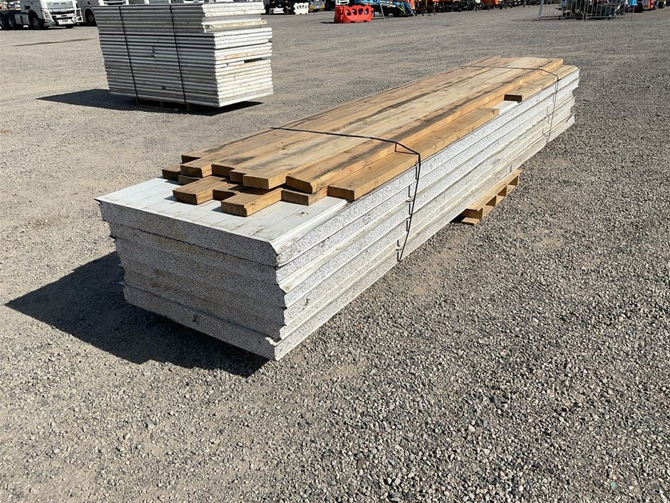 <p>6 Assorted Steel Clad Insulated Panels </p>