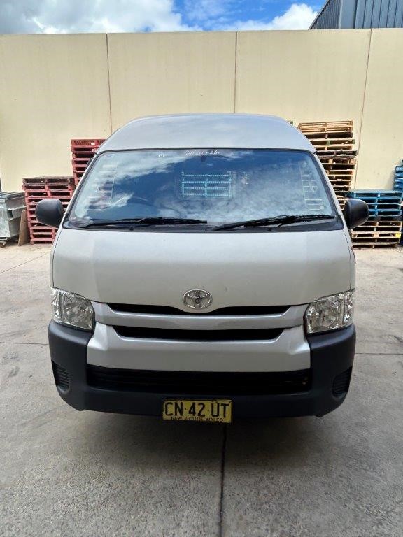 2017 TOYOTA HIACE SLWB T/D 200 SER VVT-I Van