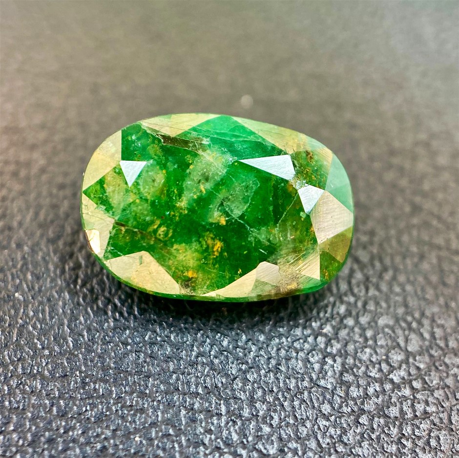3.35 CT Quality Natural Gemmy Emerald