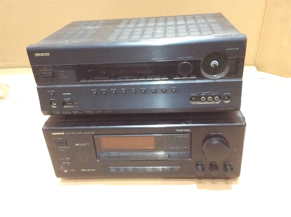 Onkyo TX-SR607 AV Receiver + Onkyo Audio Video Control Amplifier R1