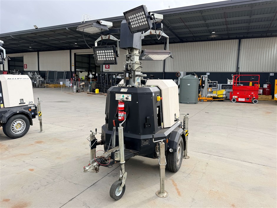 <p>2017 Generac V20 Single Light Tower Trailer</p>