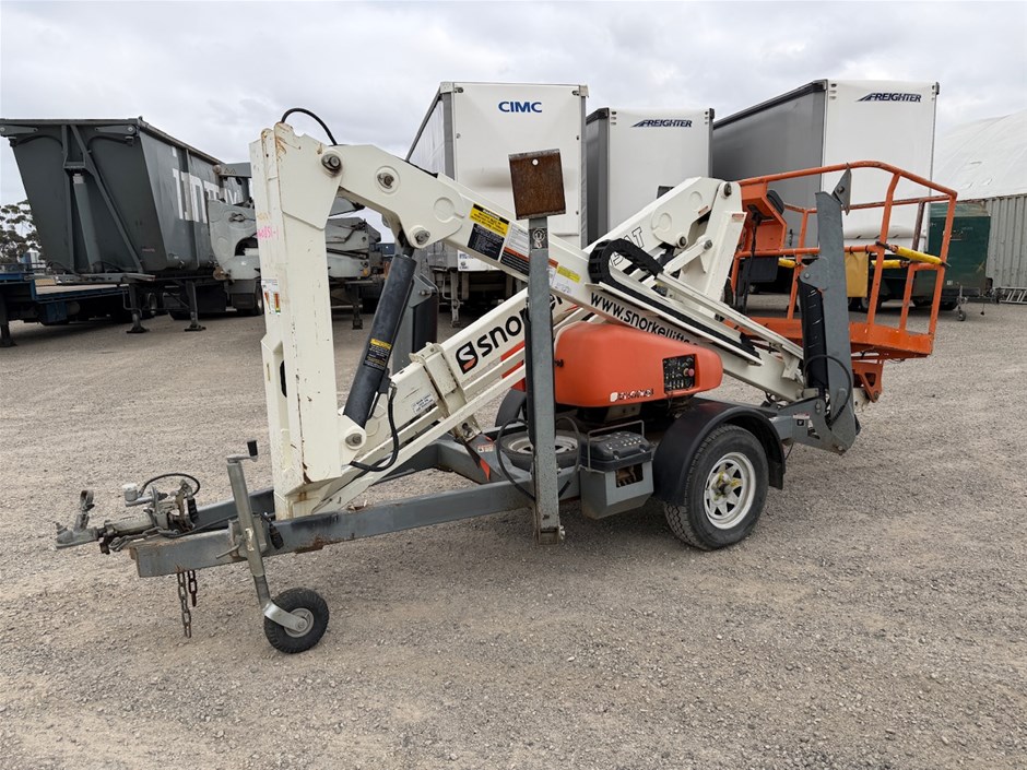 <p>2016 Snorkel MHP13AT Knuckle Boom Lift</p>