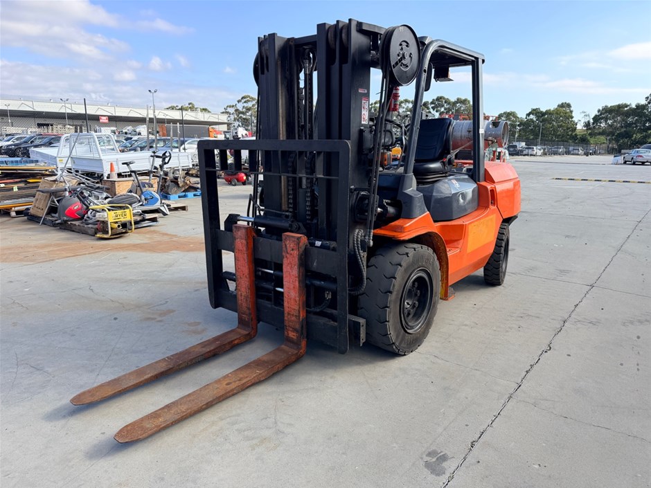 <p>Toyota 02-7FGA50 Counterbalance Forklift</p>