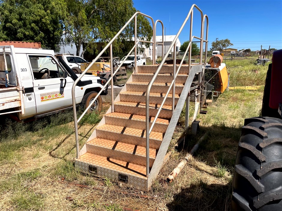 Mobile Stairs and Landing