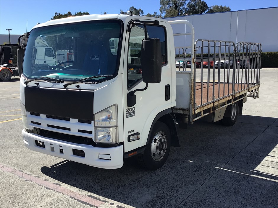 <p>2015 Isuzu NNR 200 Sitec 150 Series3 4 x 2 Tray Body Truck</p>