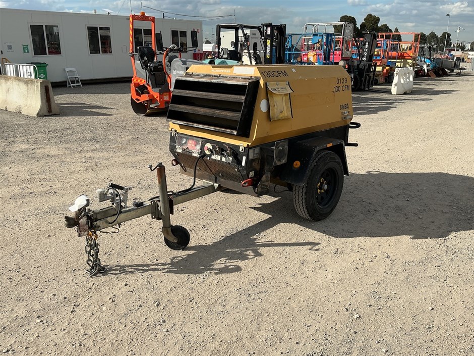 <p>Allight MDVN3GAP Trailer Mounted Compressor</p>