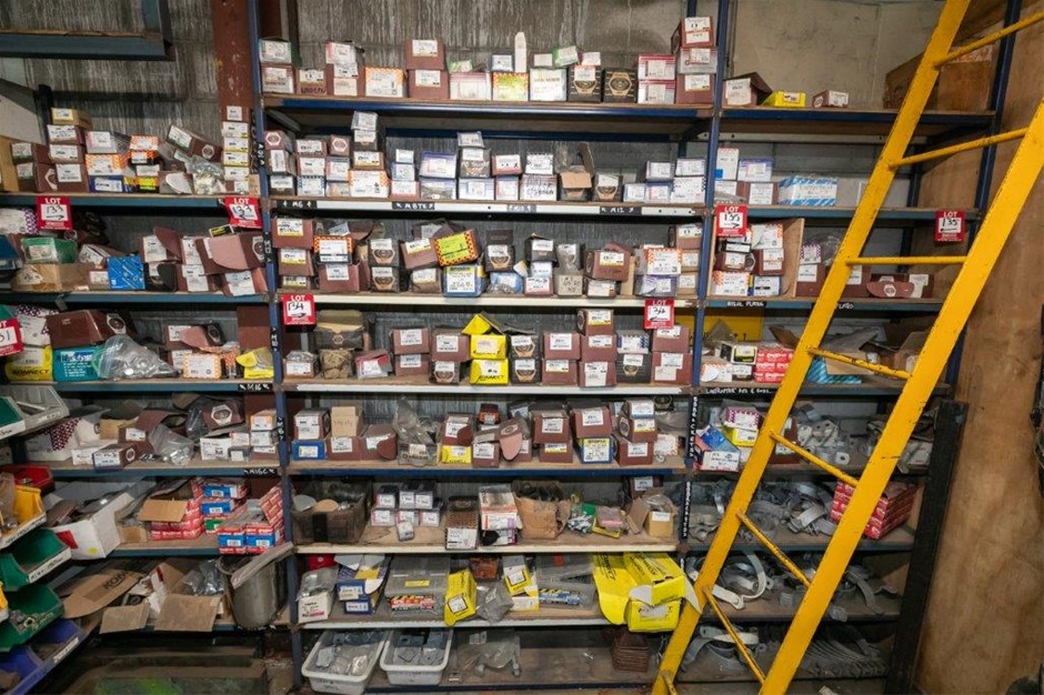 Fasteners (Unused Large Quantity)