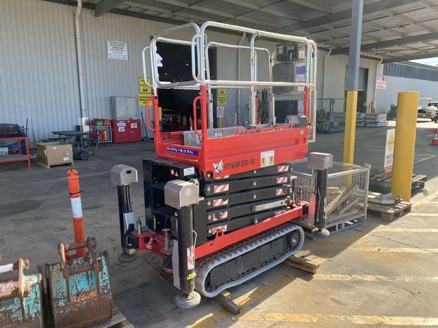 <p>2019 Almac Athena 850HE Tracked Scissor Lift</p>