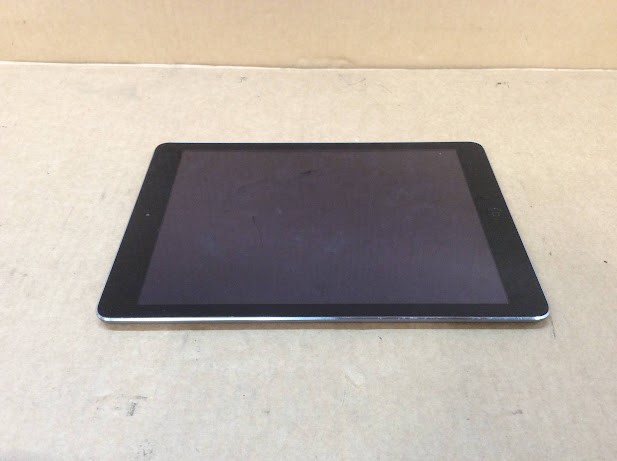 APPLE IPAD AIR 1ST GEN A1474 A7 Tablet 16GB
