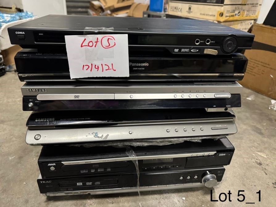 END OF LEASE SALE: mixed lots of DVD players and recorders