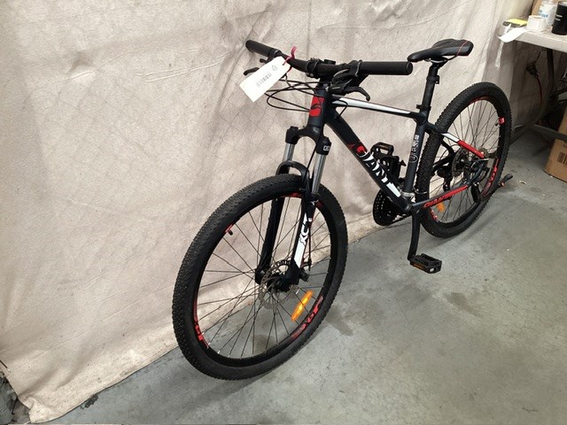 Giant Mountain Bike