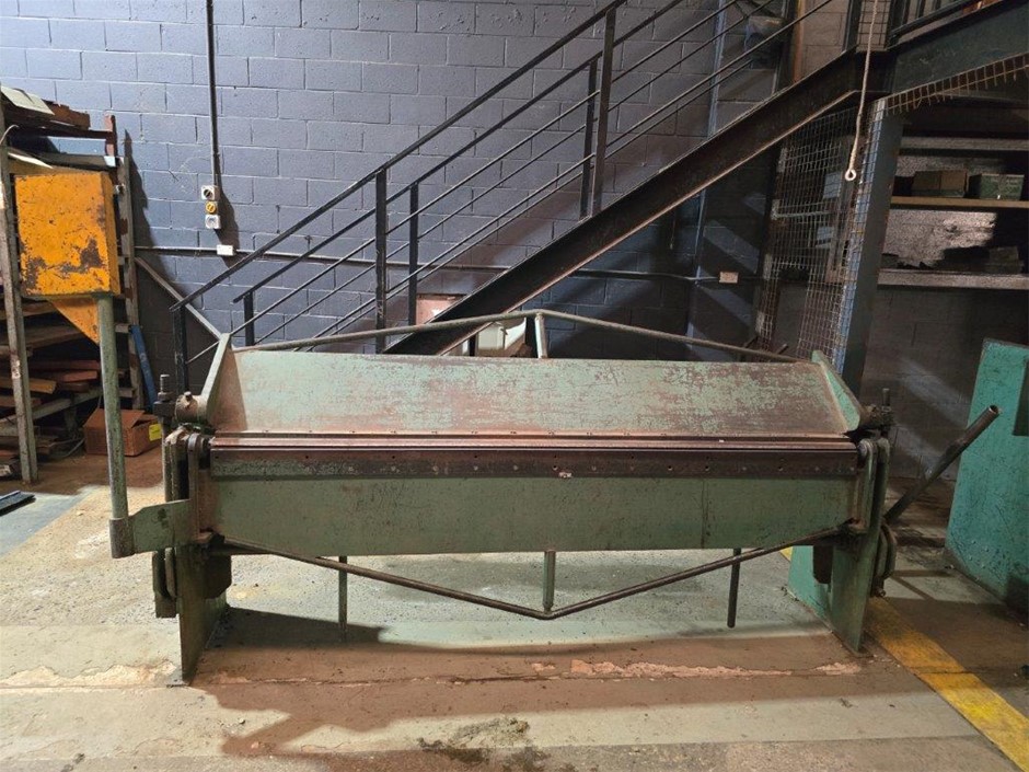 Unbranded Manual Pan Brake (Sheet Metal Folder)