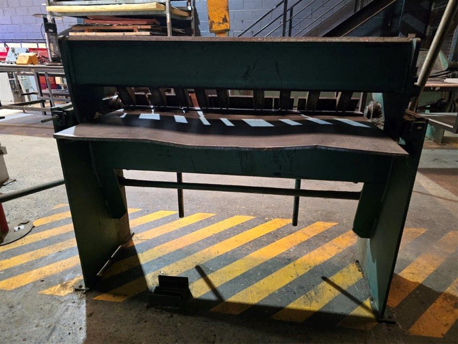 Unbranded Manual Pan Brake (Sheet Metal Folder)