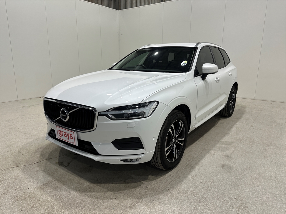 2018 Volvo XC60 T5 MOMENTUM Auto