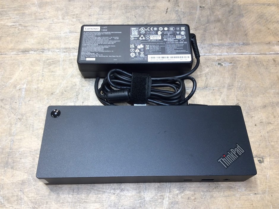Lenovo 40B0 ThinkPad Universal Thunderbolt 4 Dock + Lenovo ADL135NCC3A 135W