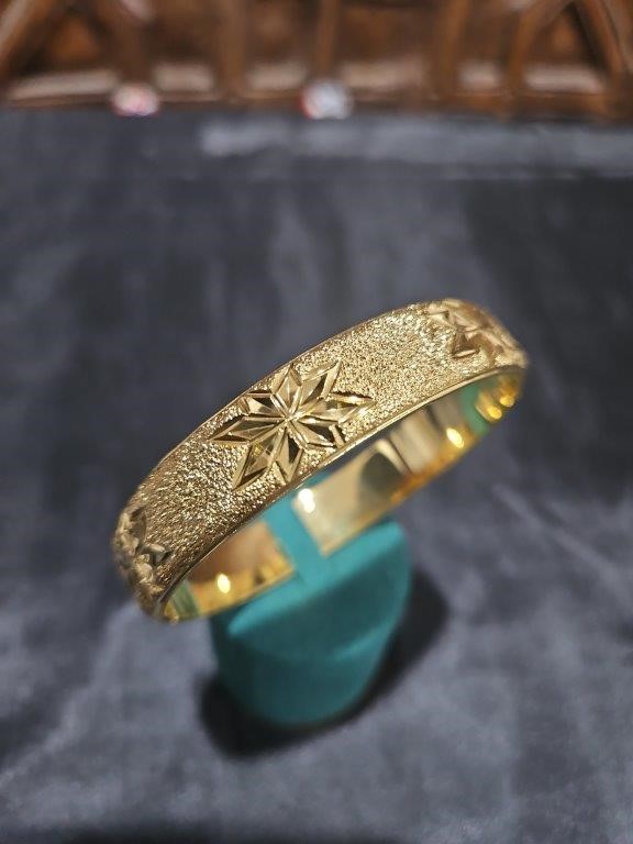 22K/Italy Yellow Gold Filled Bangle(stamped 22K/Italy)Warranty Quality