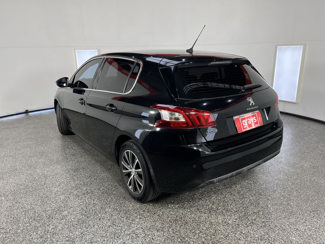 Vehicle photo