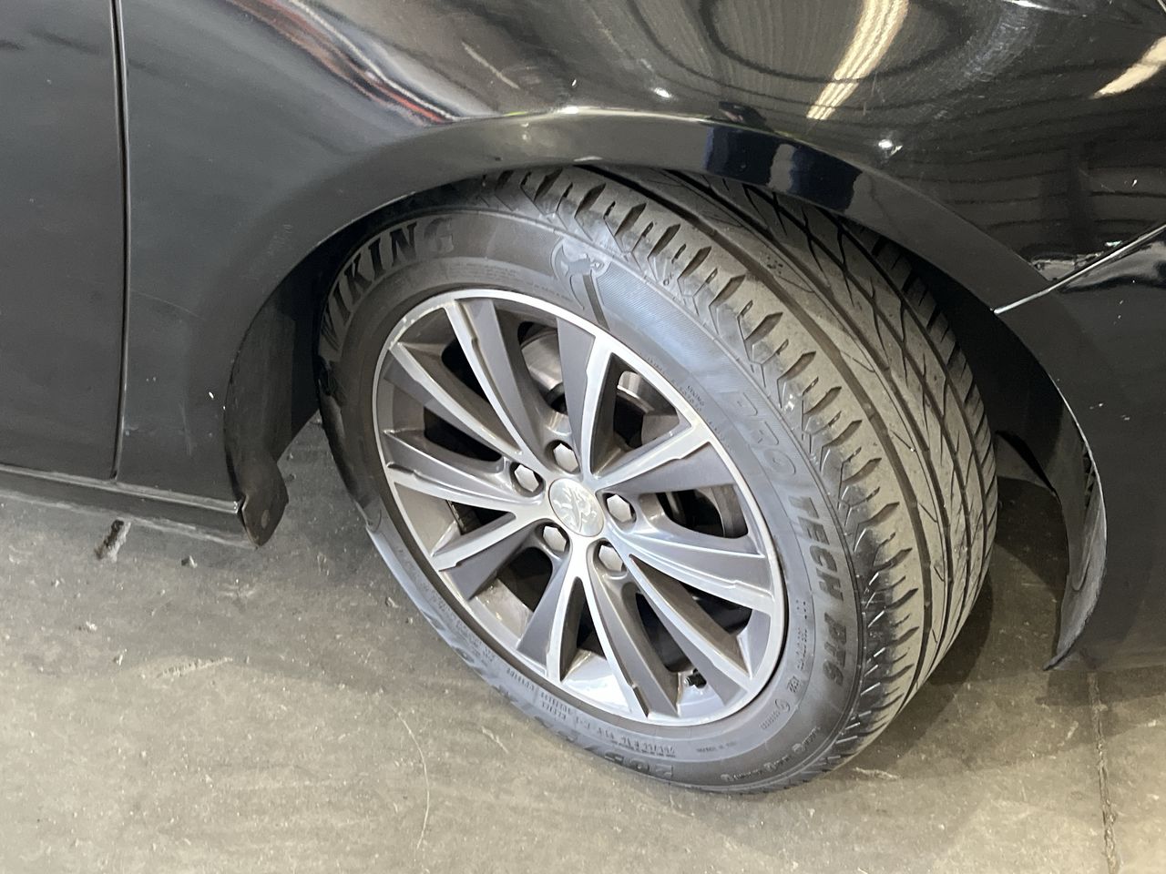 Vehicle photo